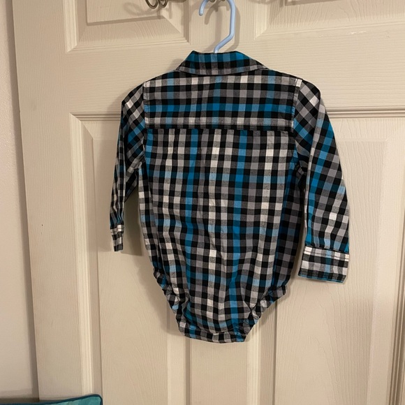 Wrangler 18 month long sleeve button down - Picture 2 of 3